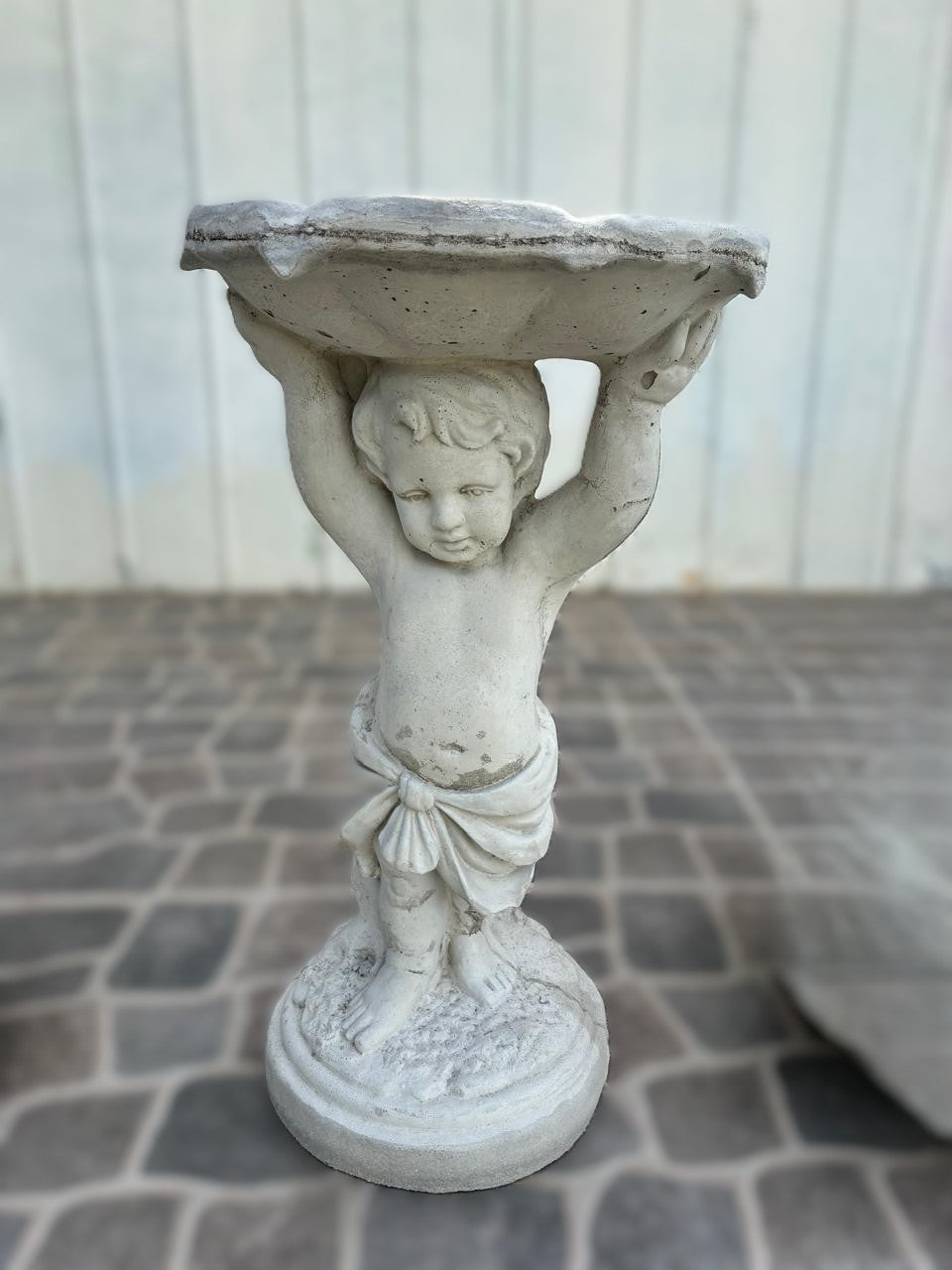 Estatua Querubín S griego